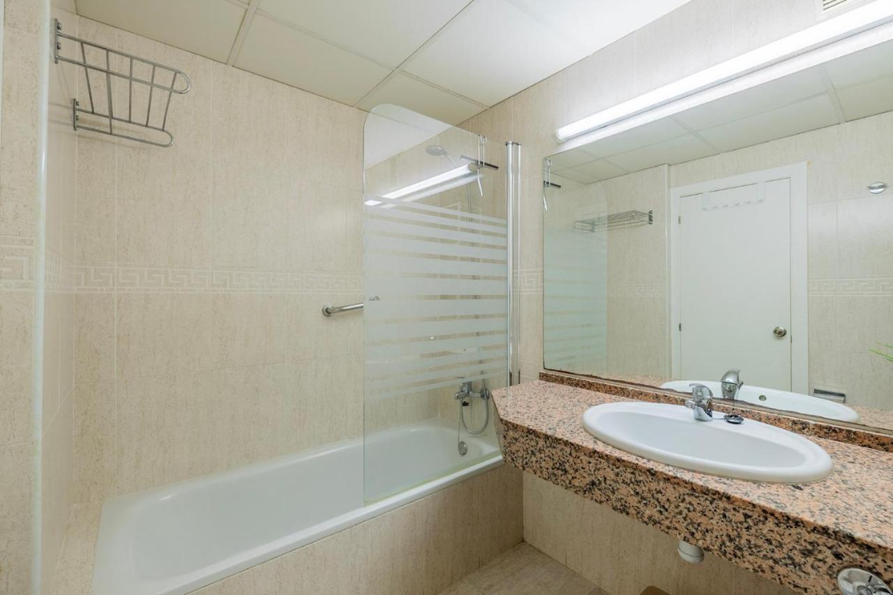 Uhc Michelangelo Apartments Salou Exterior foto