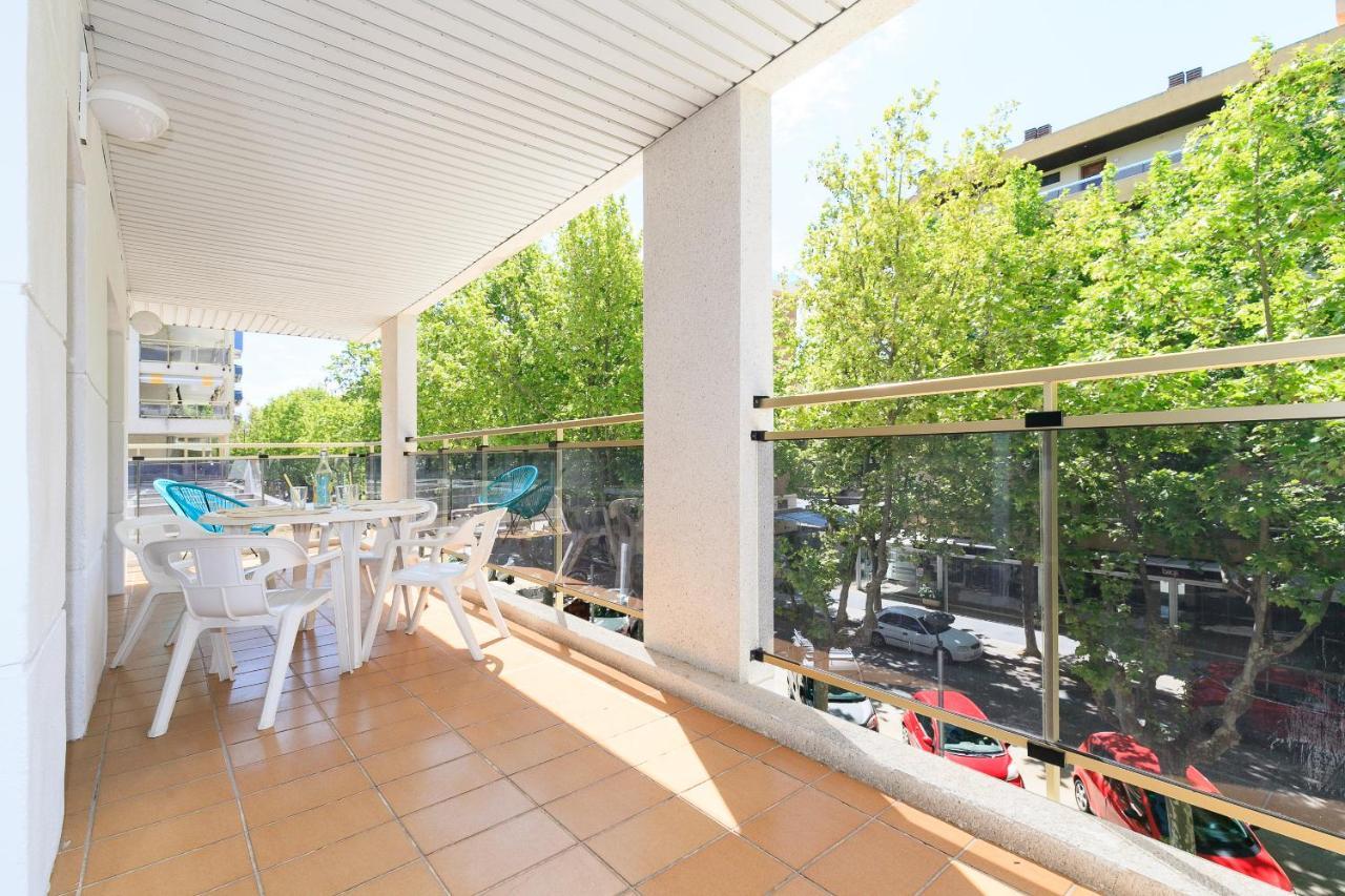 Uhc Michelangelo Apartments Salou Exterior foto